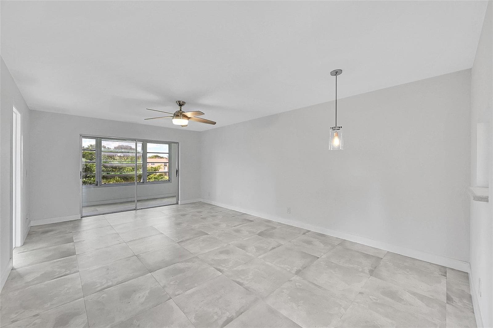 9761 Sunrise Lakes Boulevard # 301, Sunrise, FL 33322 — zdjęcie 4