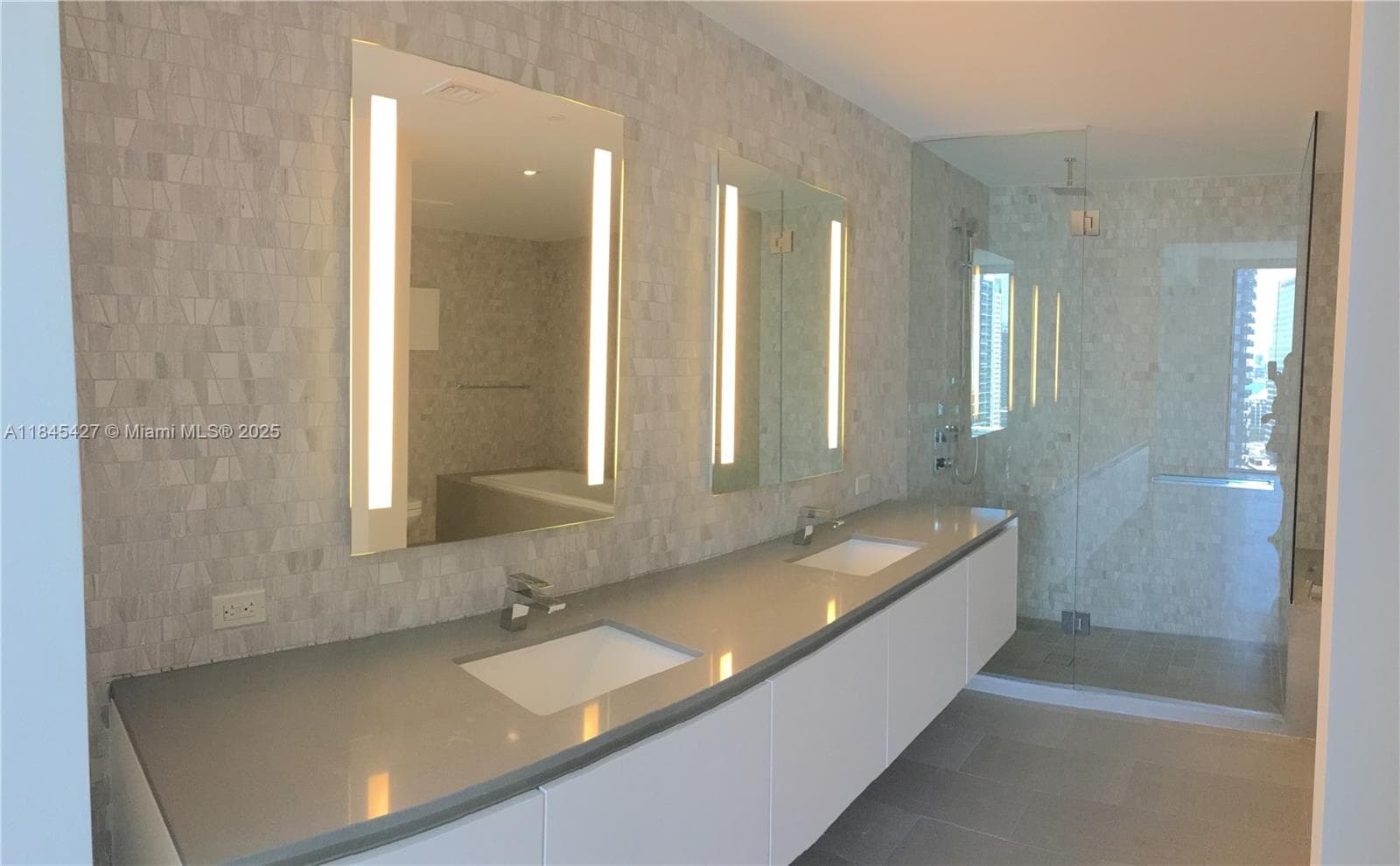 88 SW 7th St # 2305, Miami, FL 33130 — zdjęcie 2