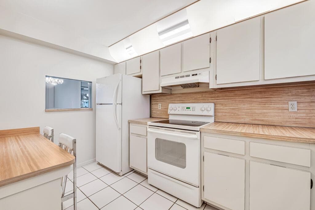 4640 Lucerne Lakes Boulevard # 206, Lake Worth, FL 33467 — zdjęcie 4
