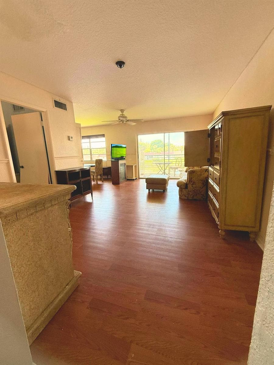 218 Lake Frances Drive, West Palm Beach, FL 33411 — zdjęcie 2