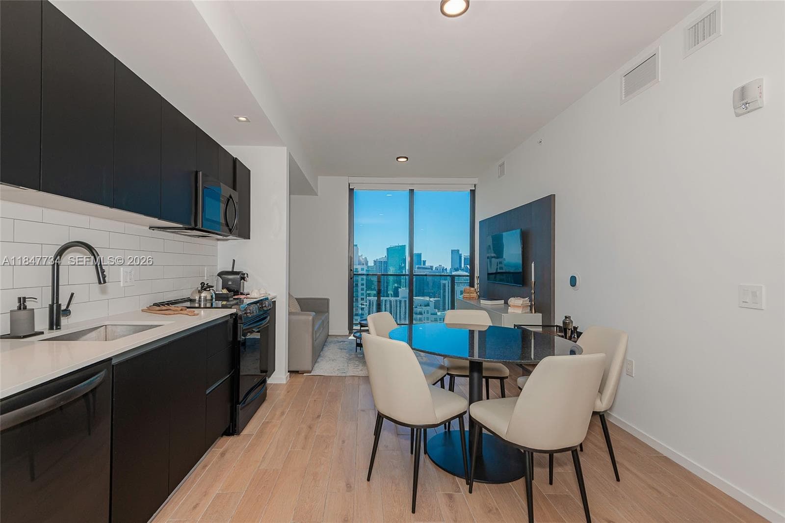398 NE 5th St # 4417, Miami, FL 33132 — zdjęcie 4
