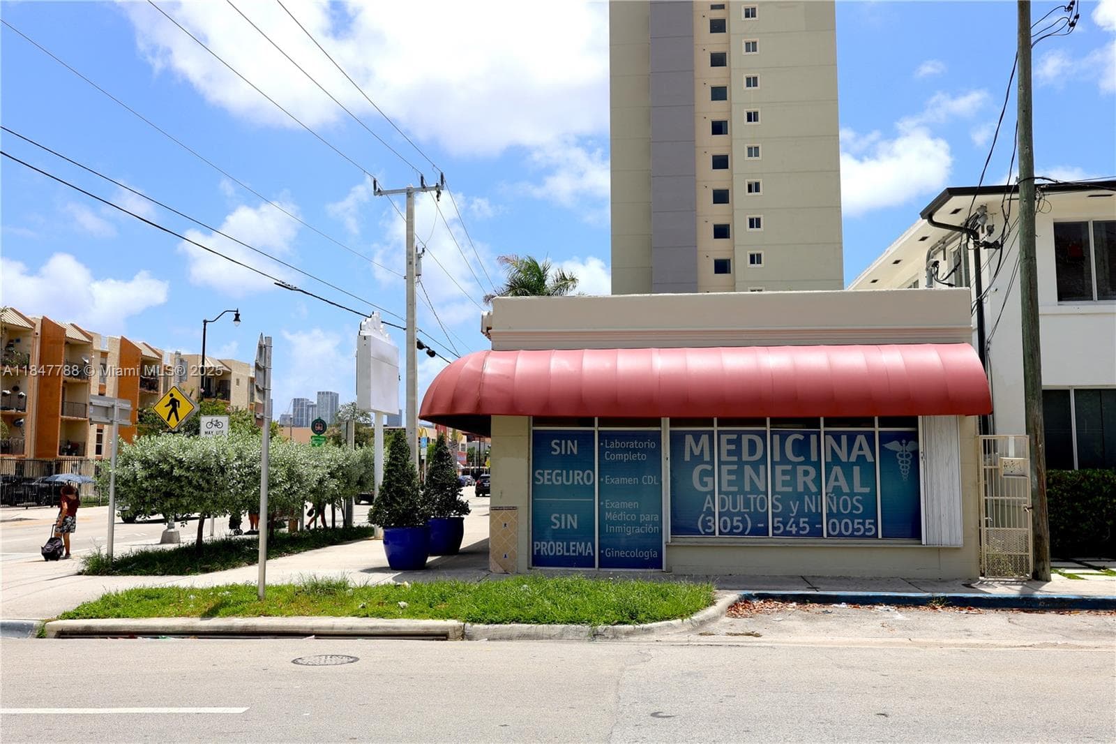 1058 SW 1st St, Miami, FL 33130 — zdjęcie 2