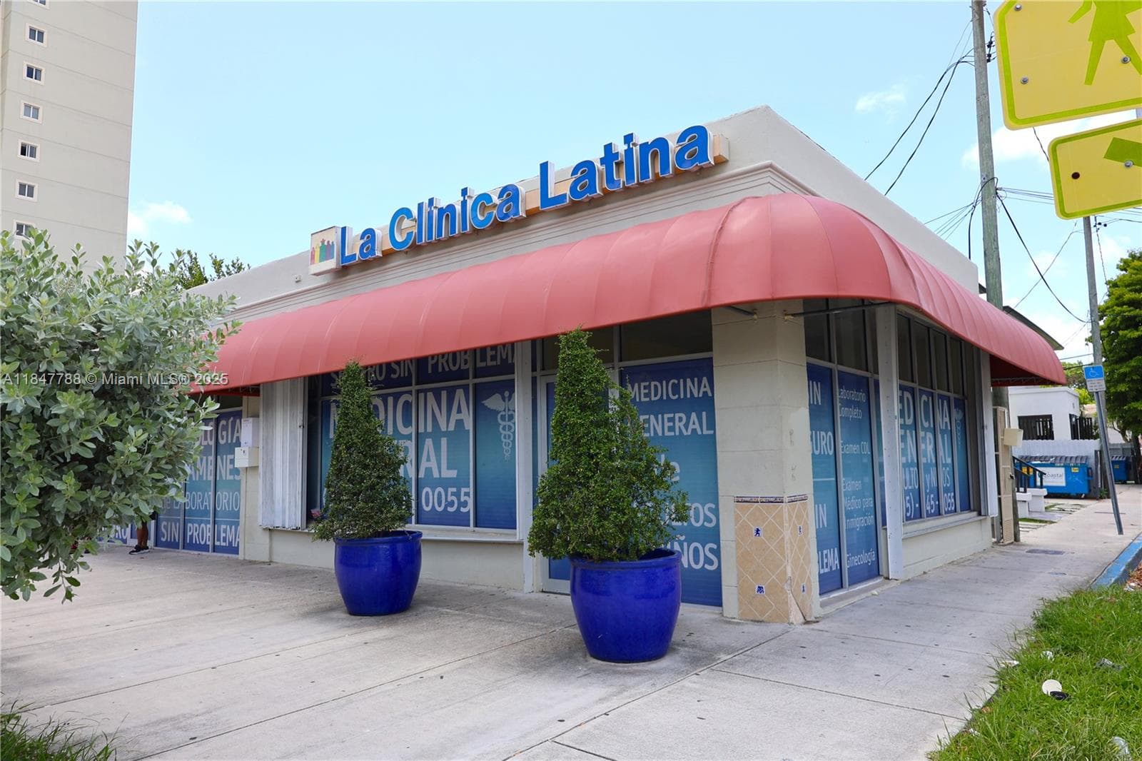 1058 SW 1st St, Miami, FL 33130 — zdjęcie 3