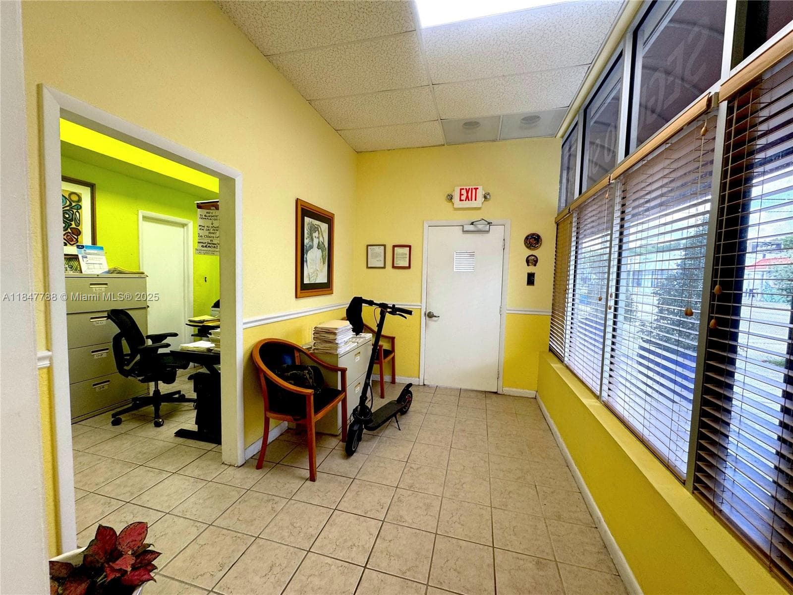 1058 SW 1st St, Miami, FL 33130 — zdjęcie 4