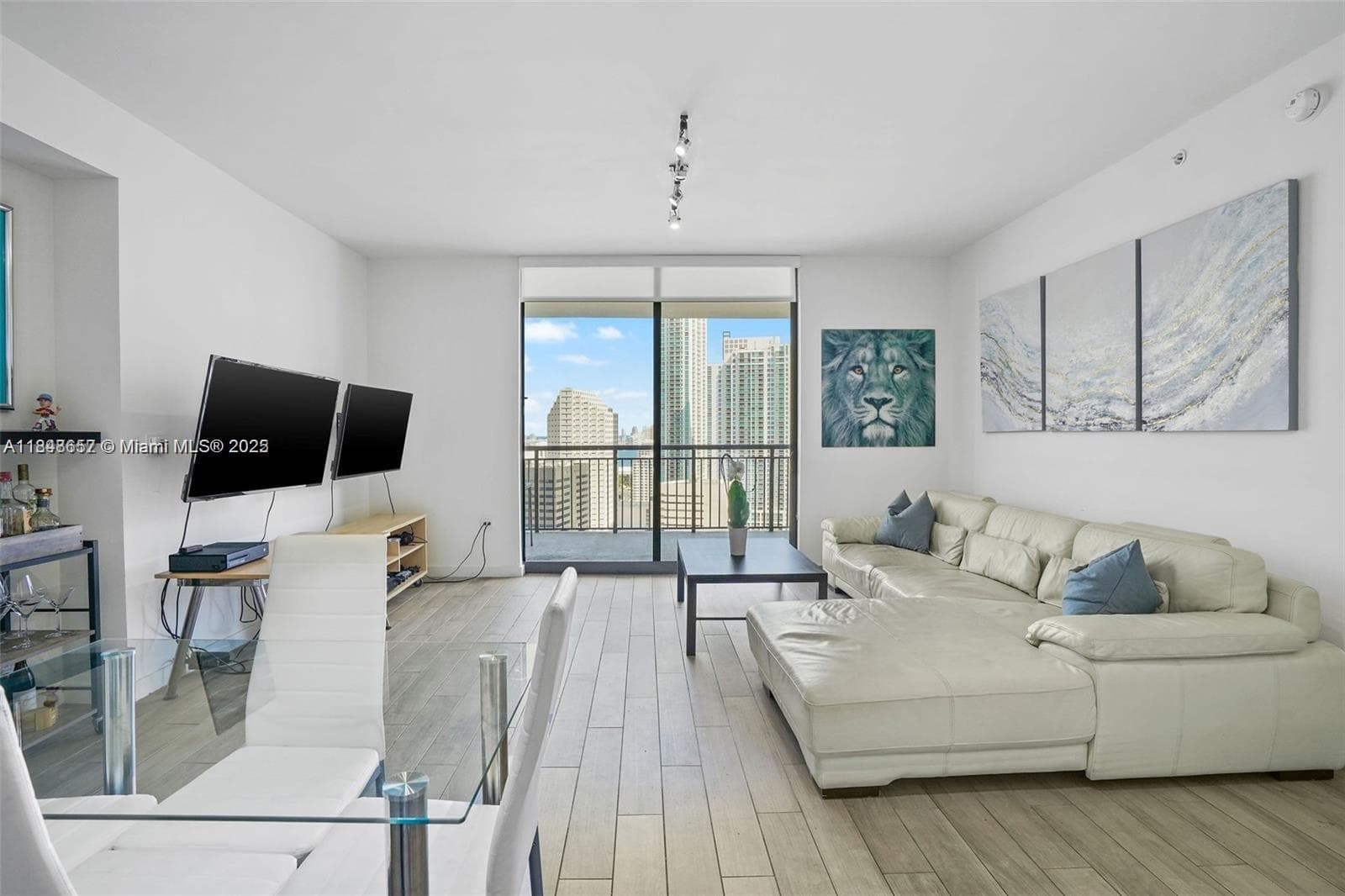 999 SW 1st Ave # 2717, Miami, FL 33130 — zdjęcie 2