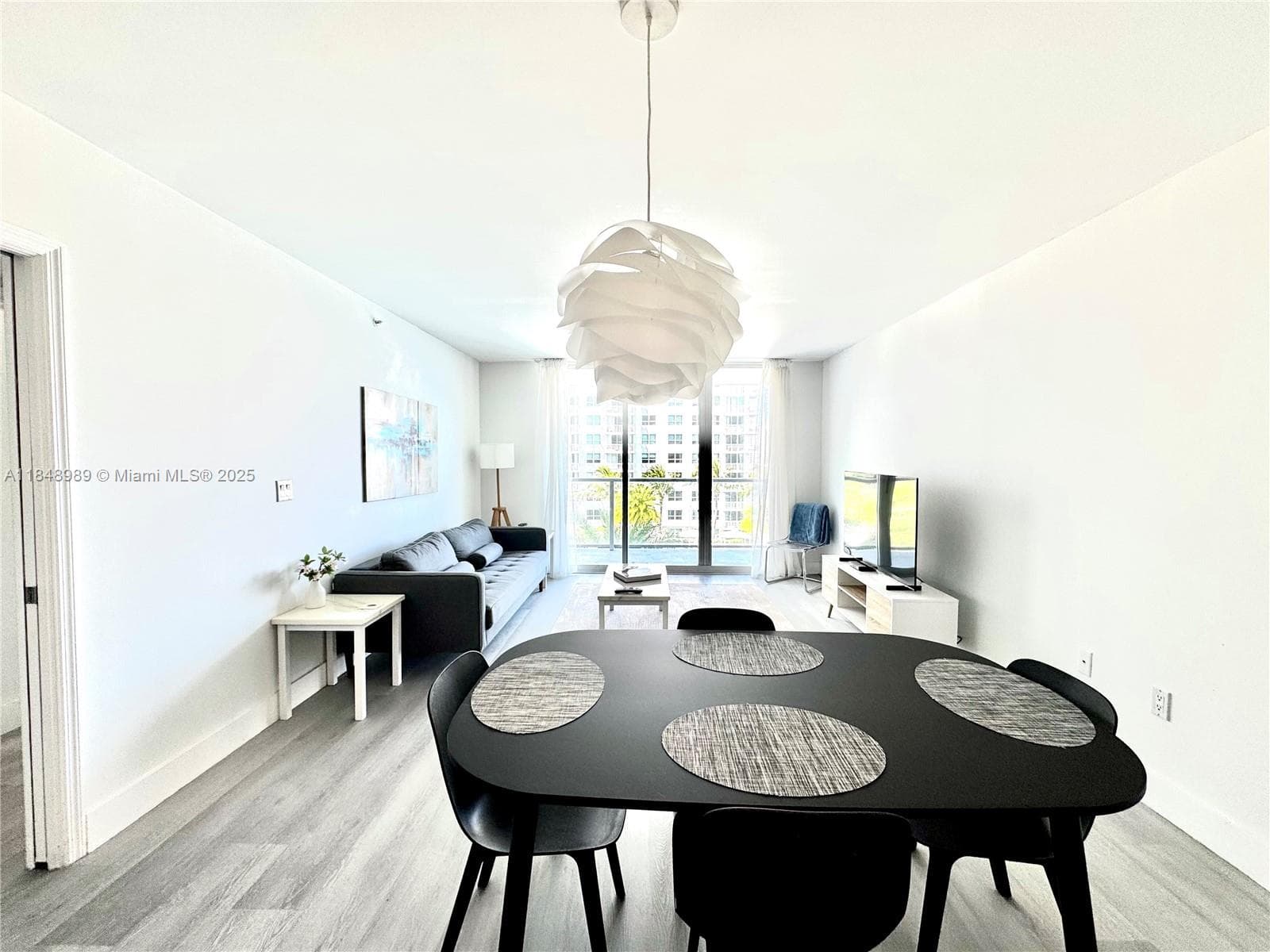 1155 Brickell Bay Dr # 906, Miami, FL 33131 — zdjęcie 3