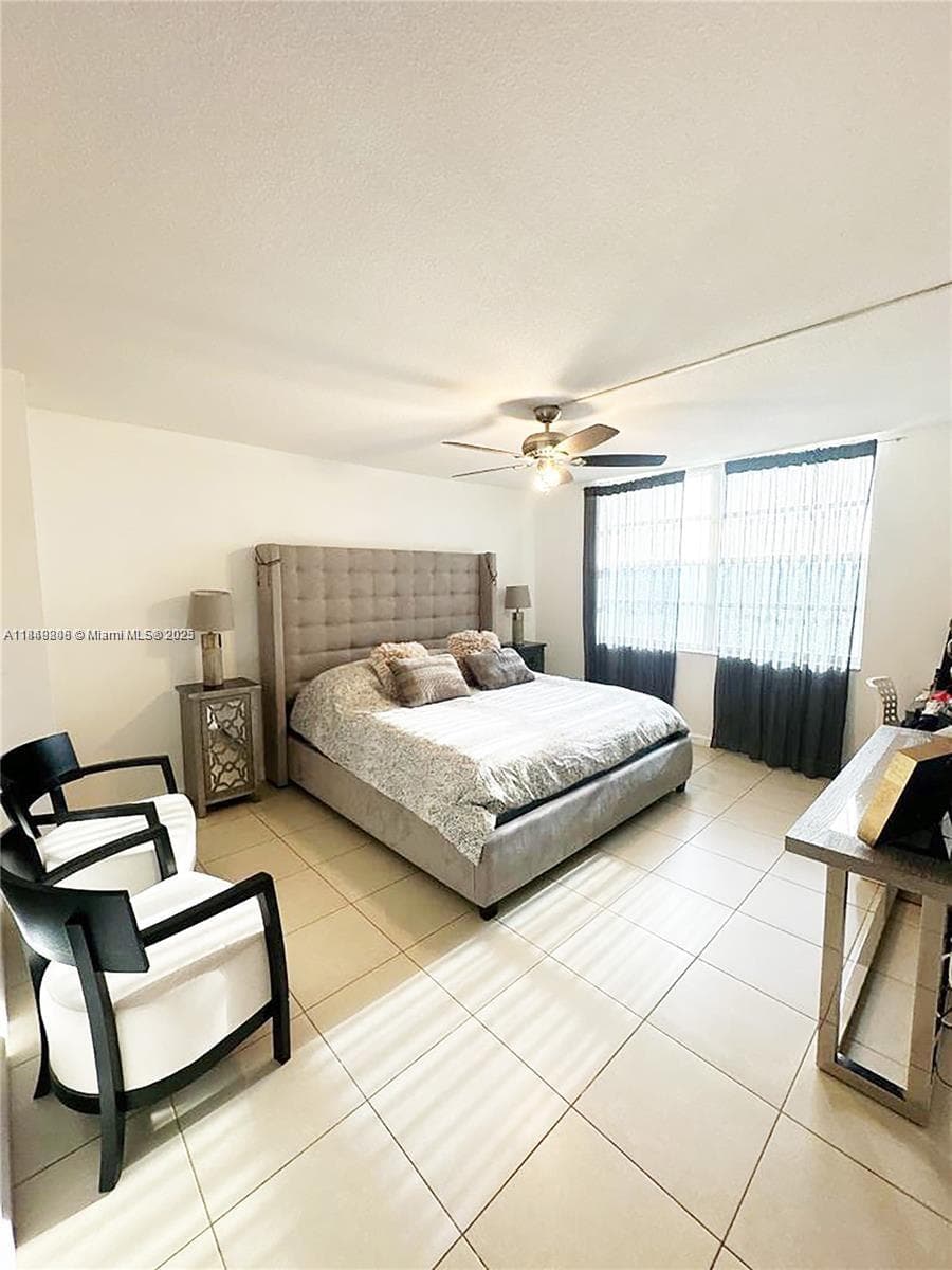 2750 NE 183rd St # 1404, Aventura, FL 33160