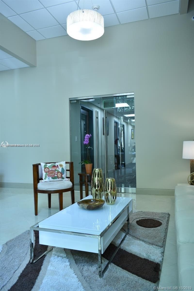 7350 SW 89Th STREET # Suite 100, Miami, FL 33158 — zdjęcie 2
