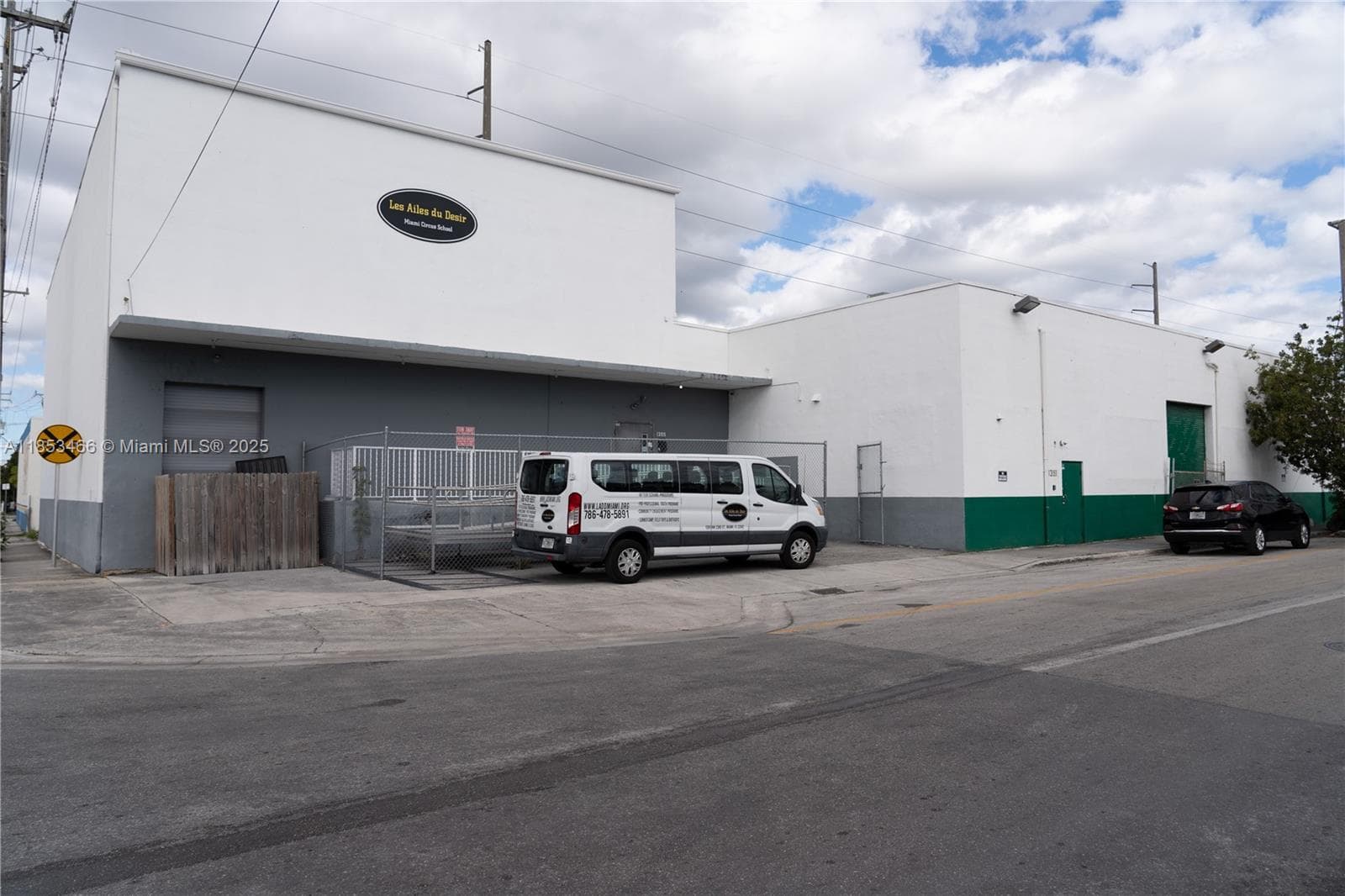 1395 NW 22nd St, Miami, FL 33142 — zdjęcie 2
