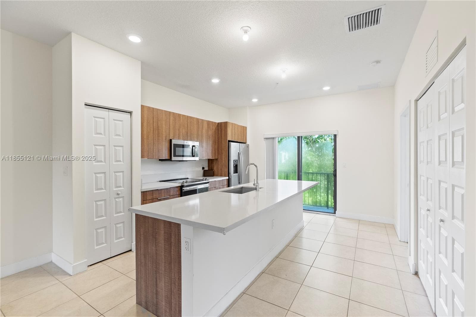 7831 NW 104th Ave # 22, Doral, FL 33178