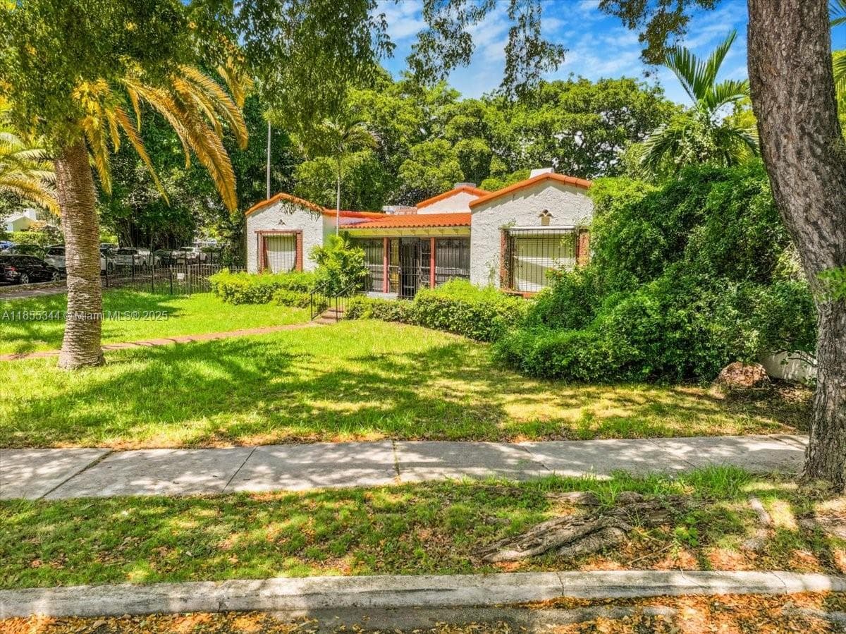 5900 NE 5th Ave, Miami, FL 33137 — zdjęcie 2