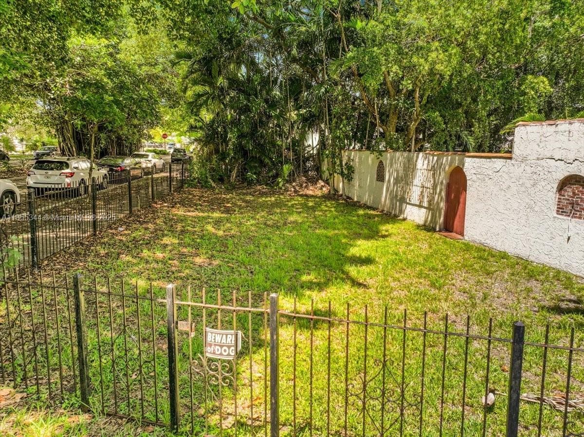 5900 NE 5th Ave, Miami, FL 33137 — zdjęcie 3