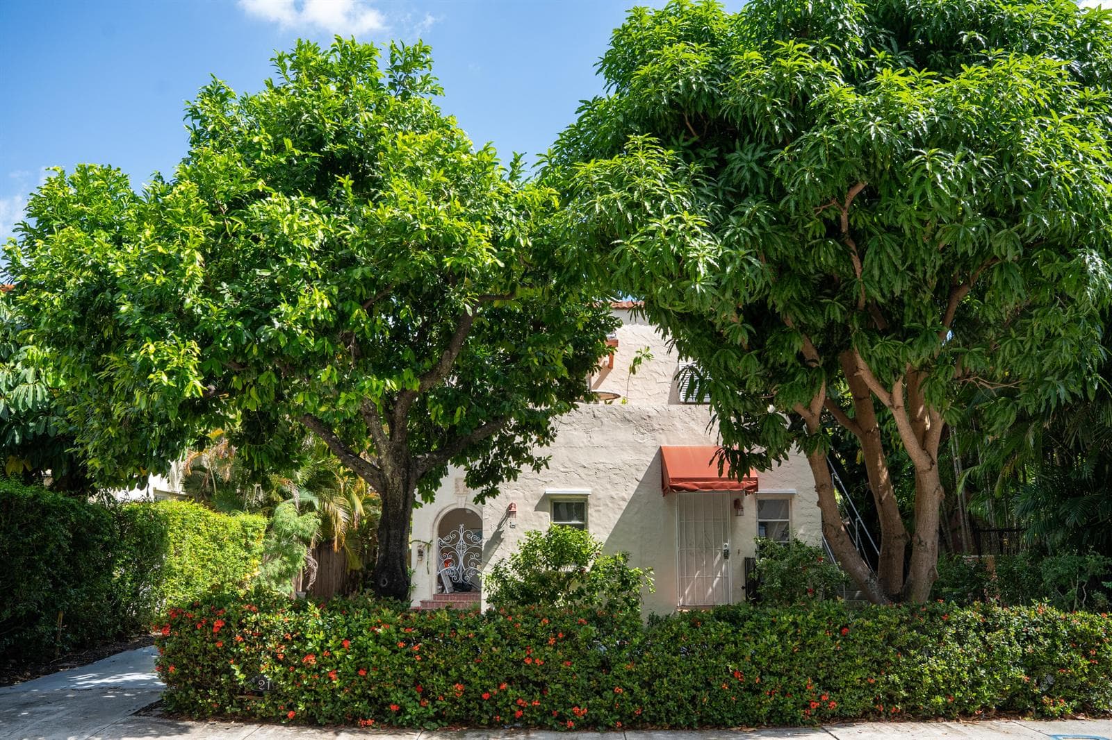 219 Seminole Avenue, Palm Beach, FL 33480 — zdjęcie 2