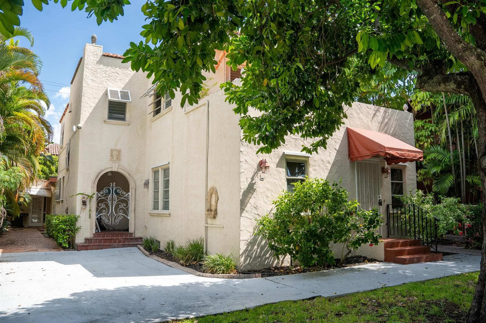 219 Seminole Avenue, Palm Beach, FL 33480 — zdjęcie 2