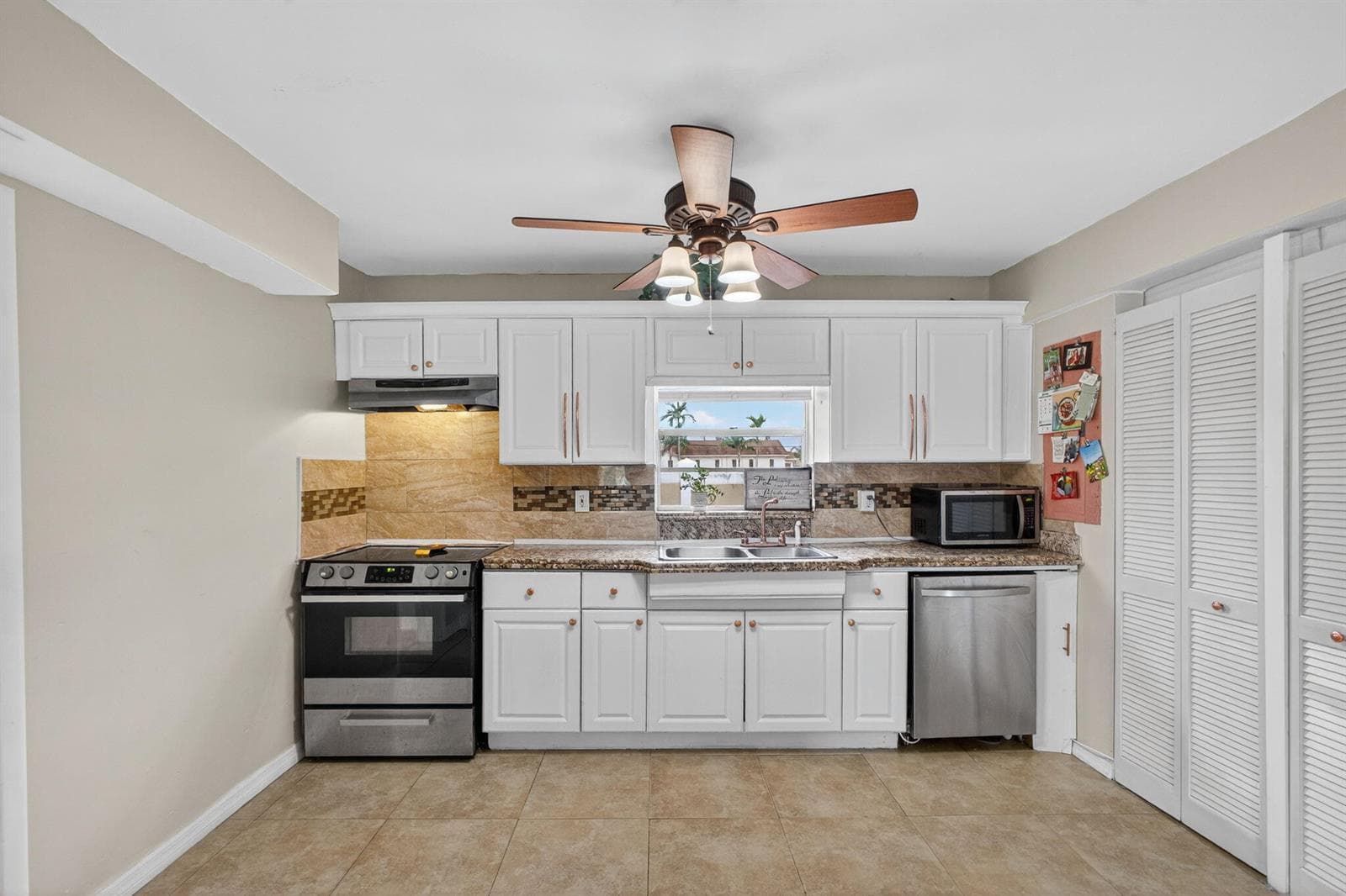 1136 W 7th Street, Riviera Beach, FL 33404 — zdjęcie 2