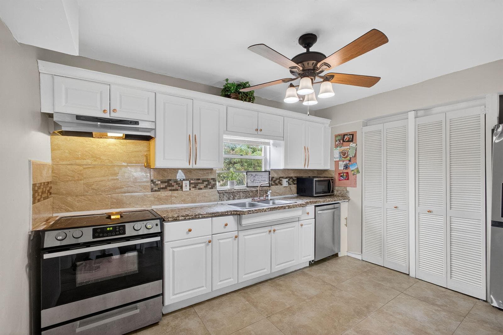 1136 W 7th Street, Riviera Beach, FL 33404 — zdjęcie 5