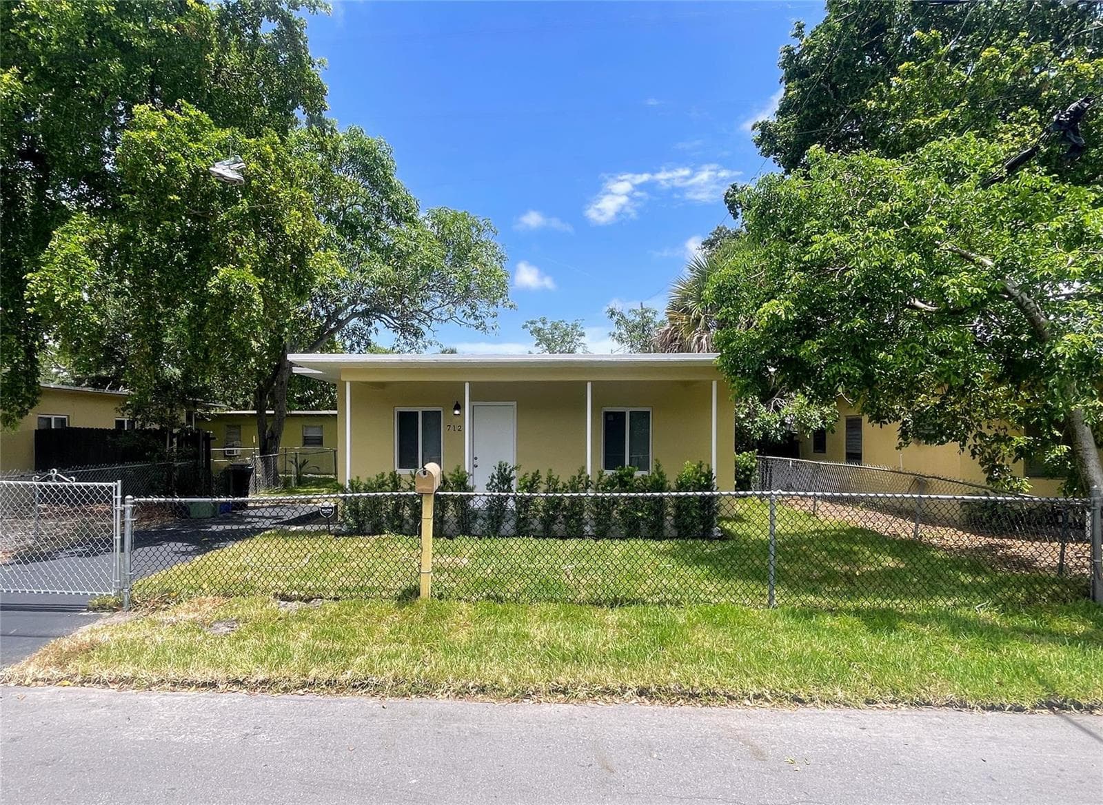 712 NW 17th Avenue, Fort Lauderdale, FL 33311 — zdjęcie 2