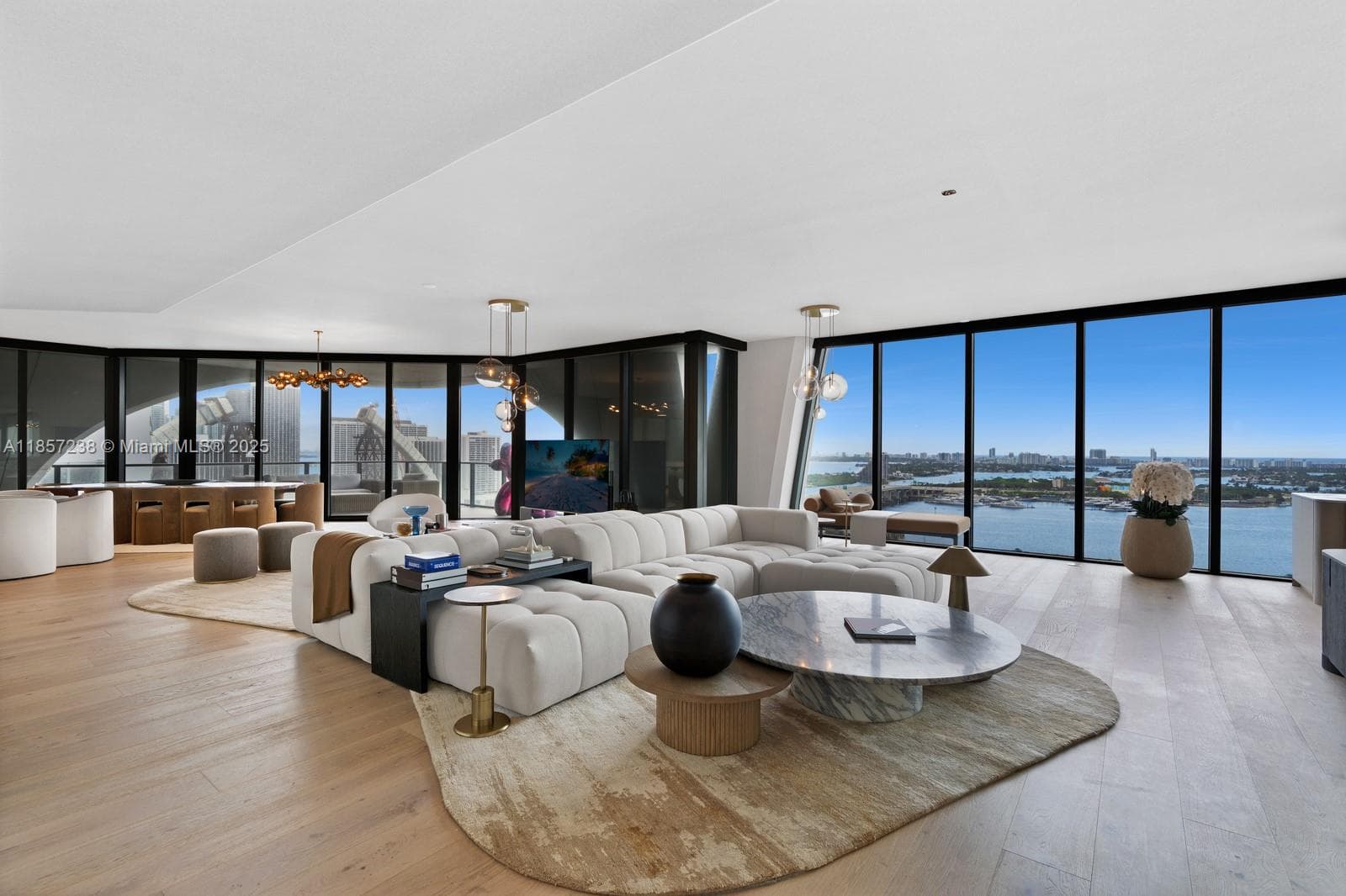 1000 Biscayne Blvd # 2402, Miami, FL 33132 — zdjęcie 2