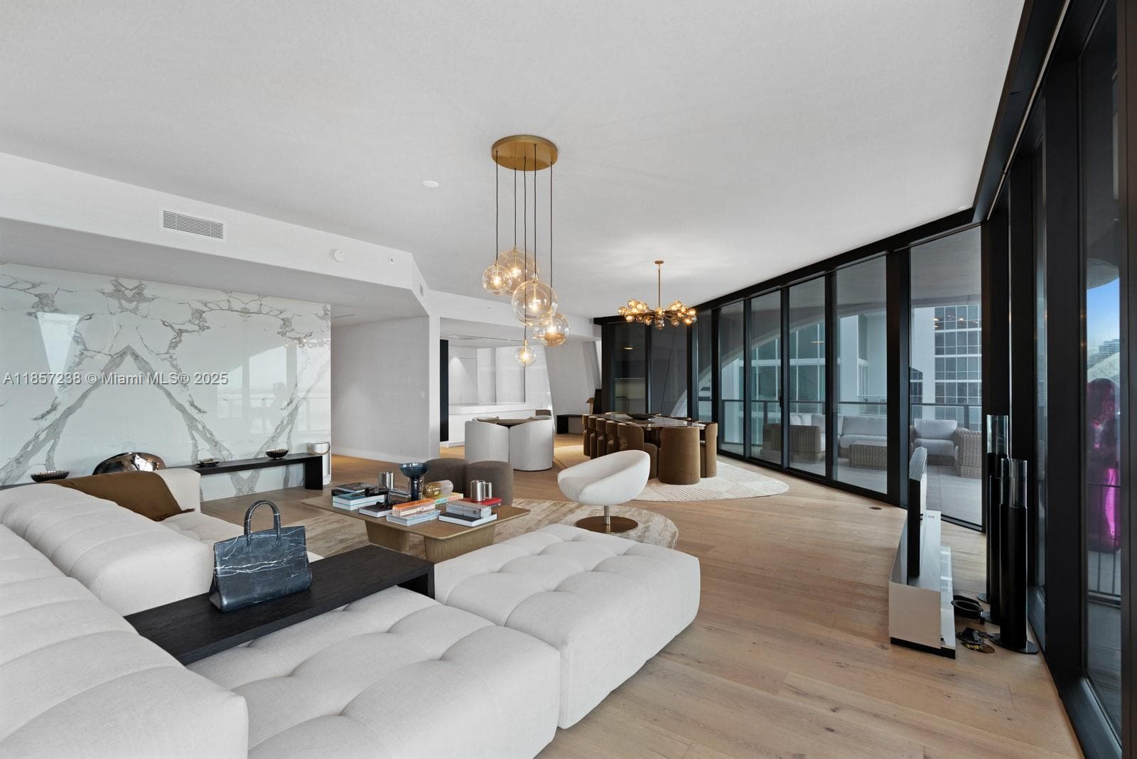 1000 Biscayne Blvd # 2402, Miami, FL 33132 — zdjęcie 5