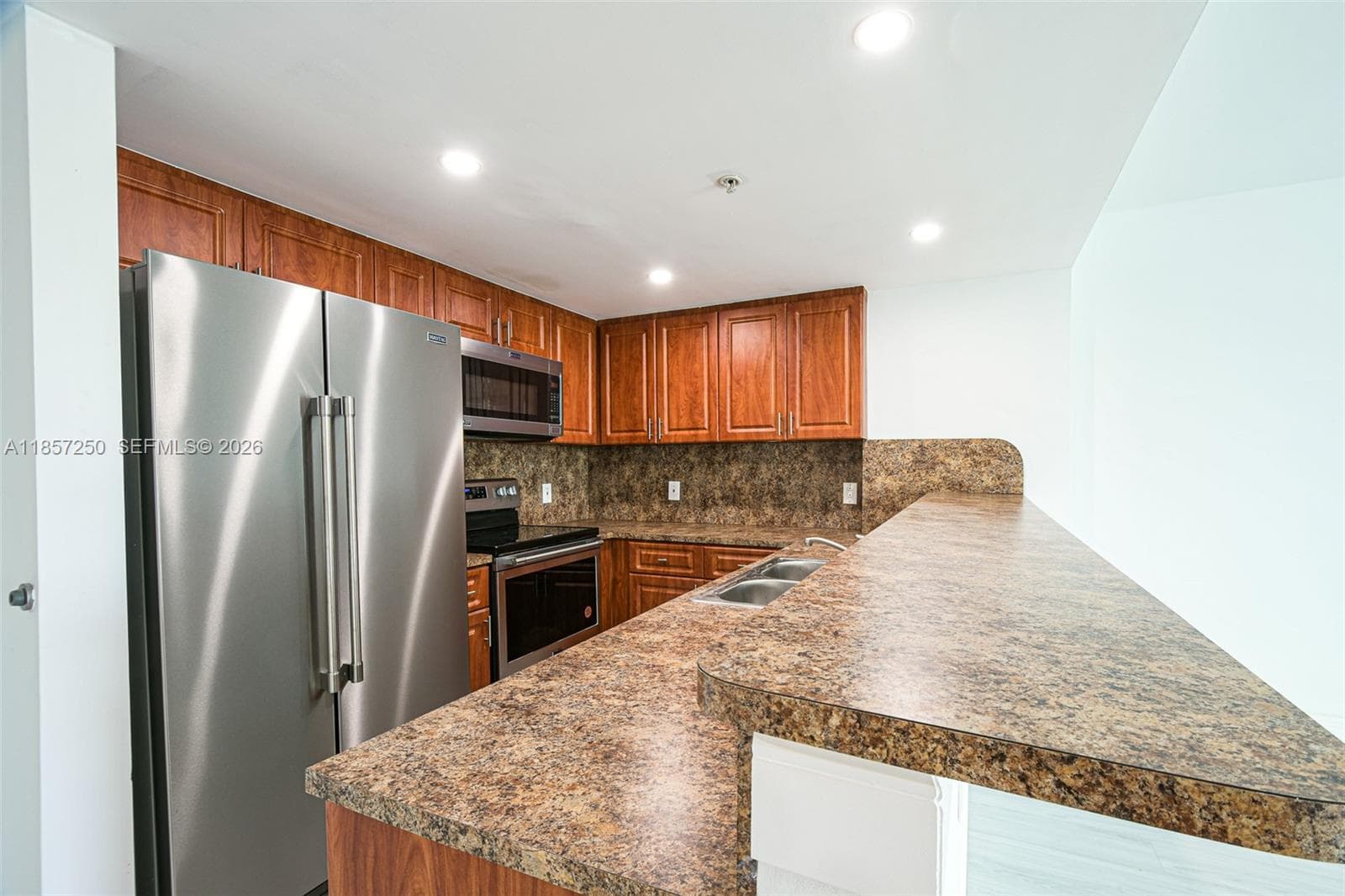 2740 SW 28th Ter # 603, Miami, FL 33133 — zdjęcie 4