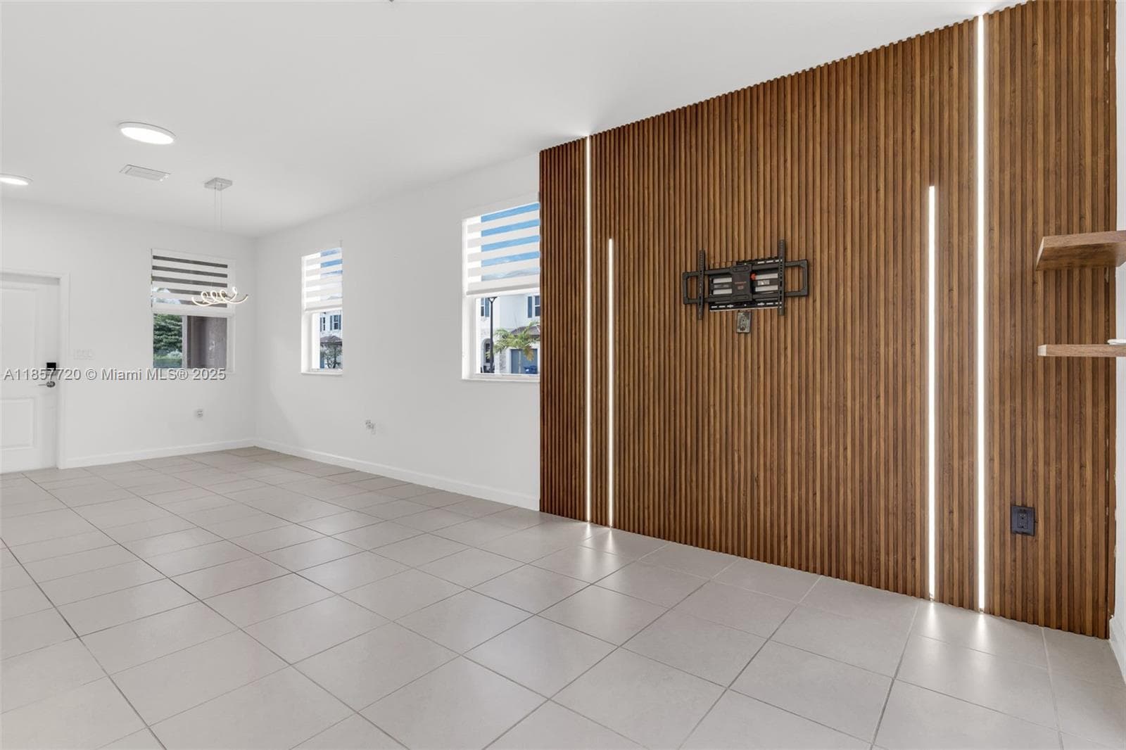 12373 NW 24th Pl, Miami, FL 33167 — zdjęcie 5