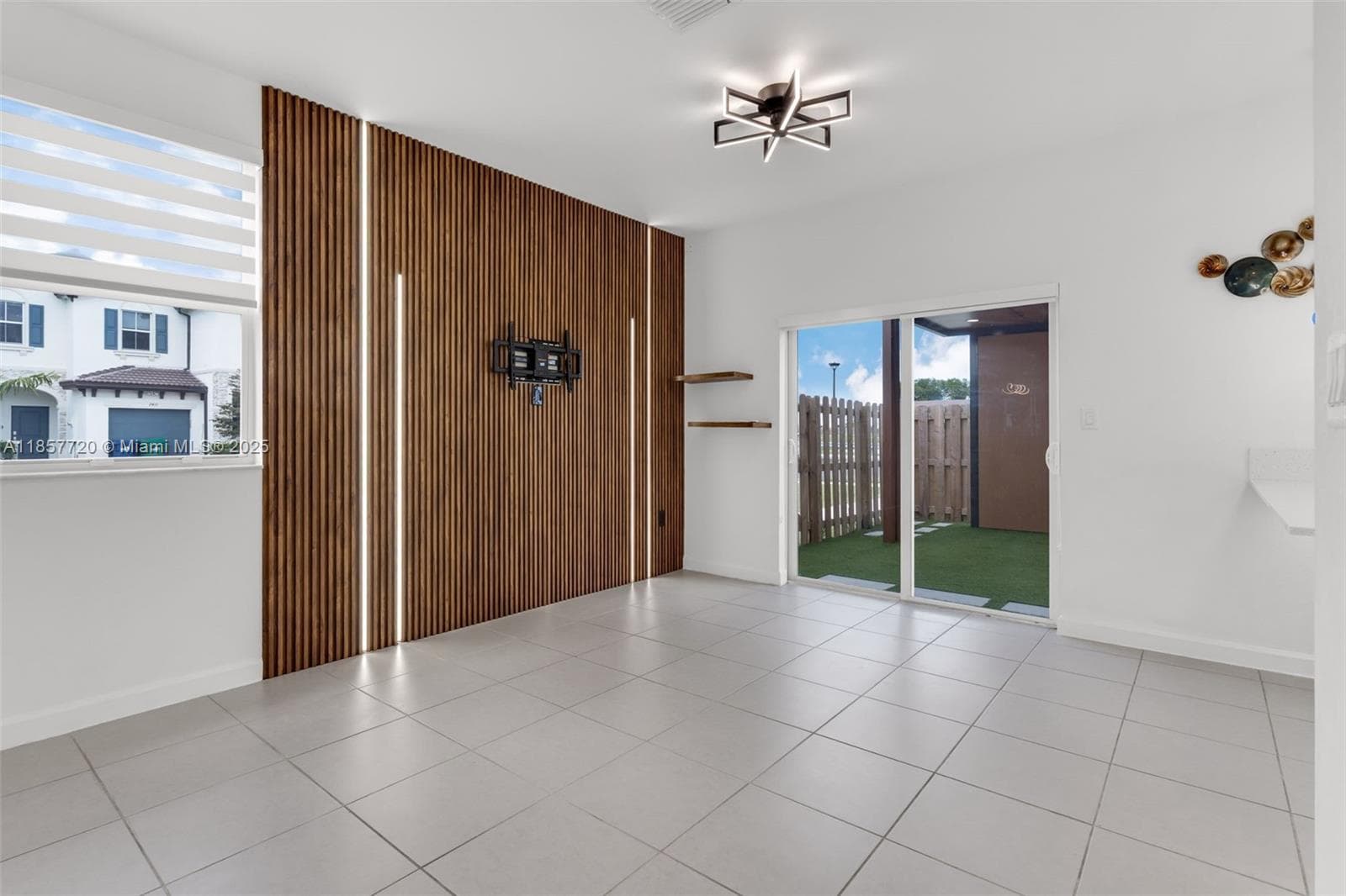 12373 NW 24th Pl, Miami, FL 33167 — zdjęcie 4