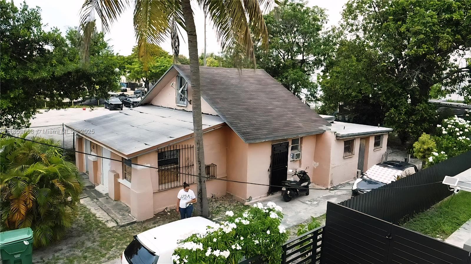 683 NW 30th St, Miami, FL 33127 — zdjęcie 4