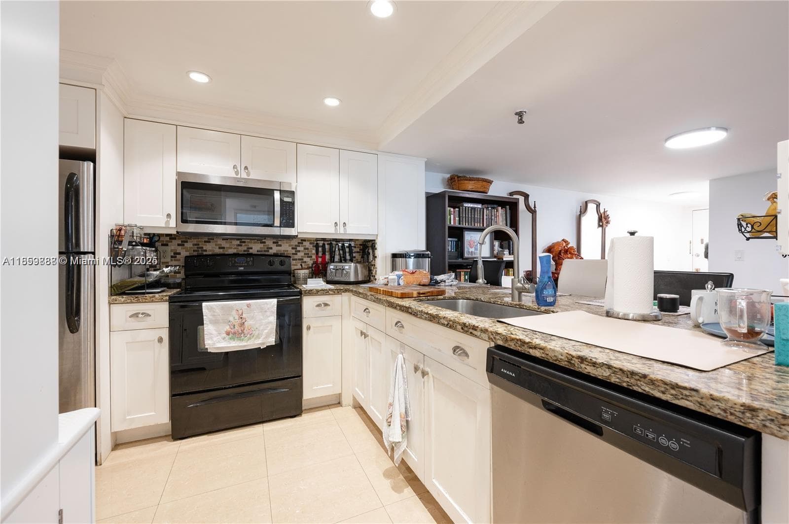 1621 Collins Ave # 302, Miami Beach, FL 33139