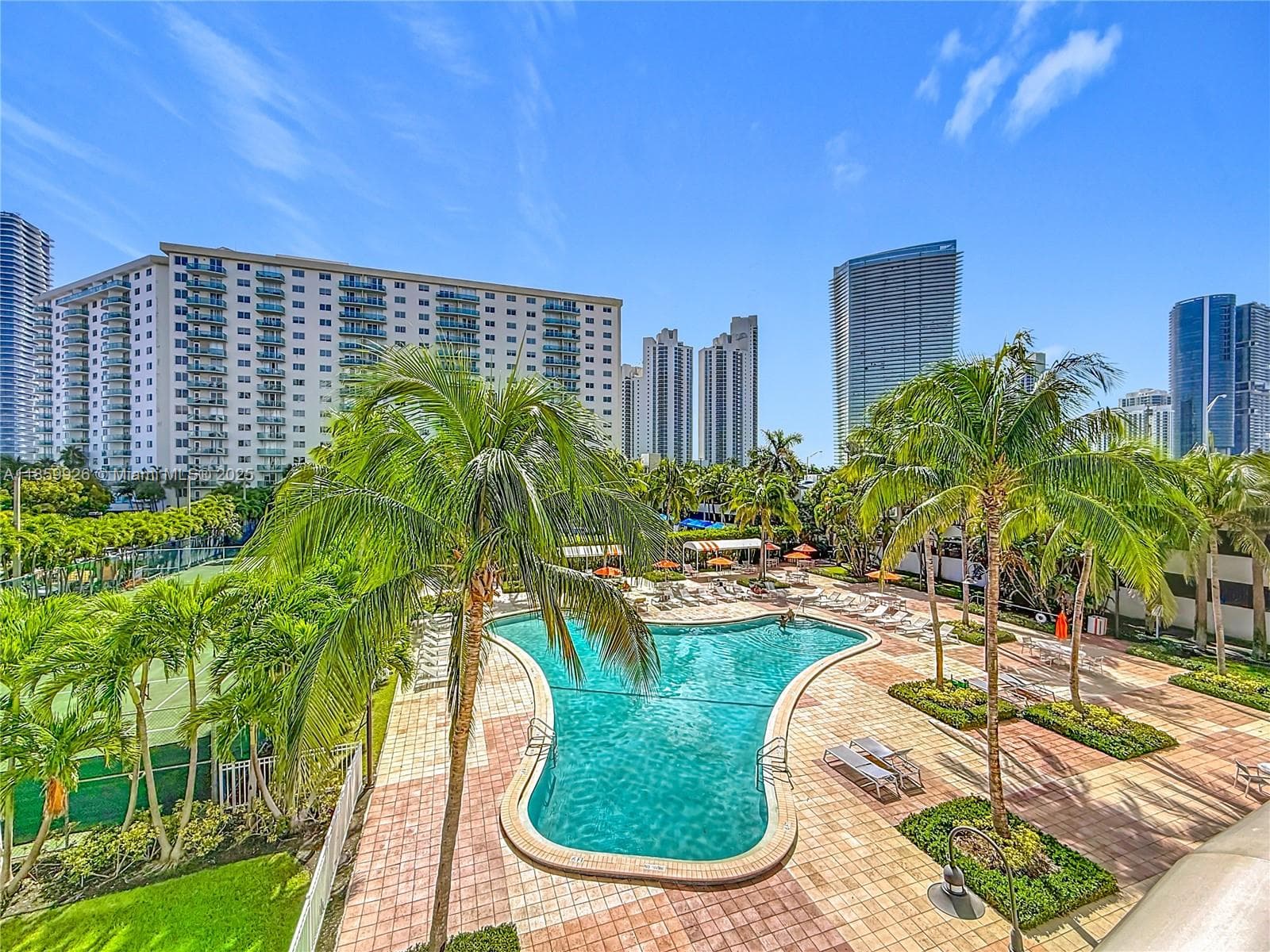19380 Collins Ave # 308, Sunny Isles Beach, FL 33160 — zdjęcie 3