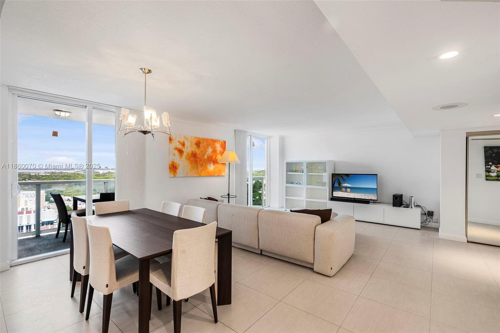 2401 Collins Ave # 1808, Miami Beach, FL 33140 — zdjęcie 4