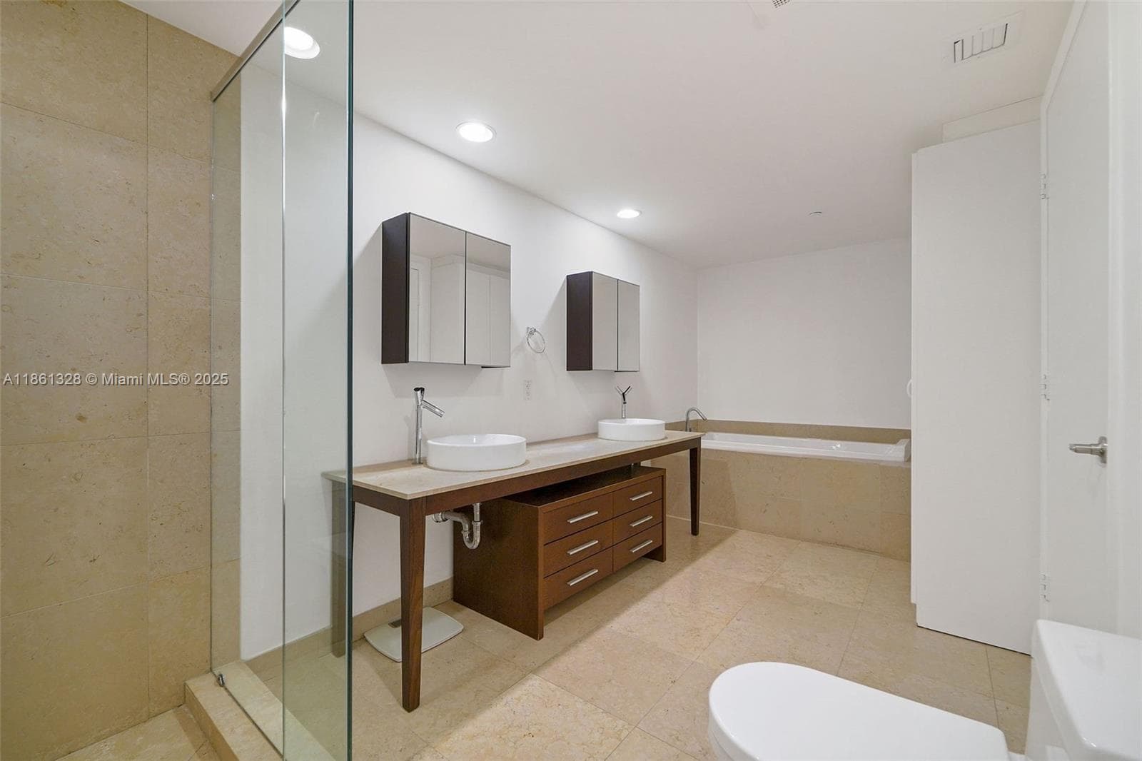495 Brickell Ave # 402, Miami, FL 33131 — zdjęcie 5