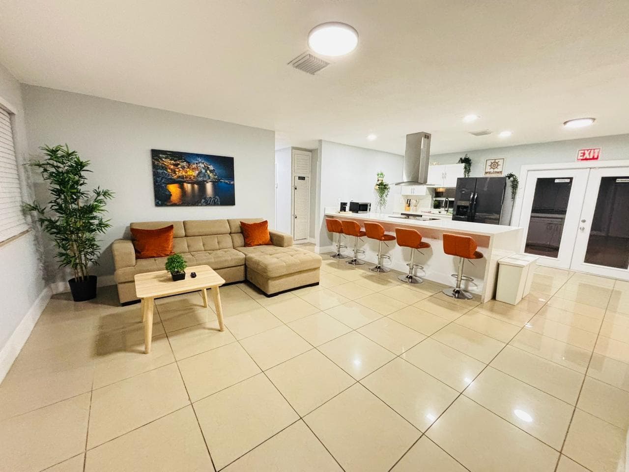 2010 NE 1st Avenue, Pompano Beach, FL 33060 — zdjęcie 2