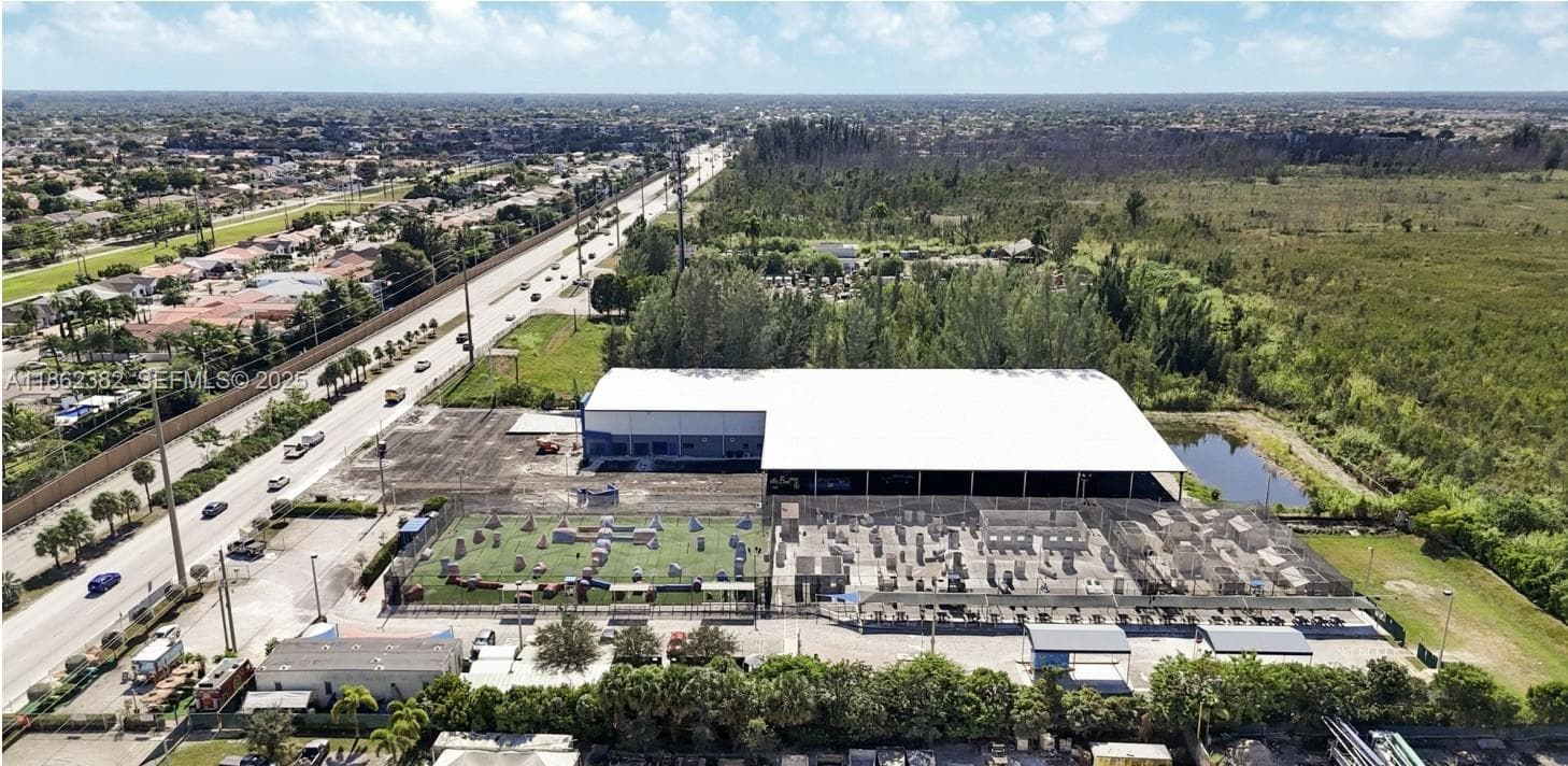 220 NW 137th Ave, Miami, FL 33182 — zdjęcie 3