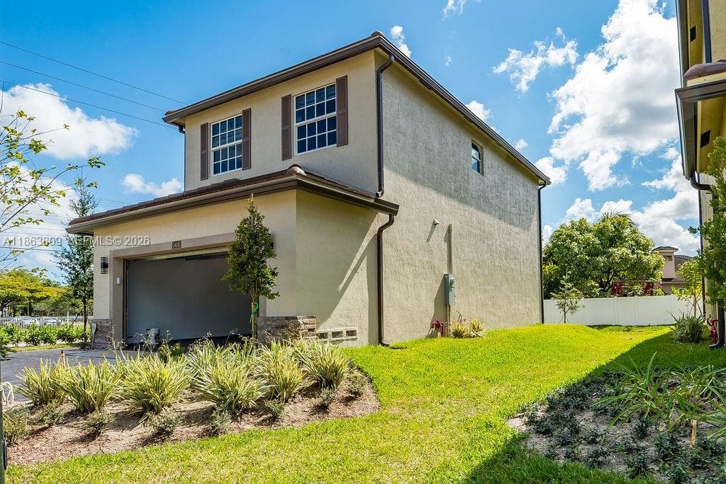 5400 NW 57th Ct, Tamarac, FL 33319 — zdjęcie 2