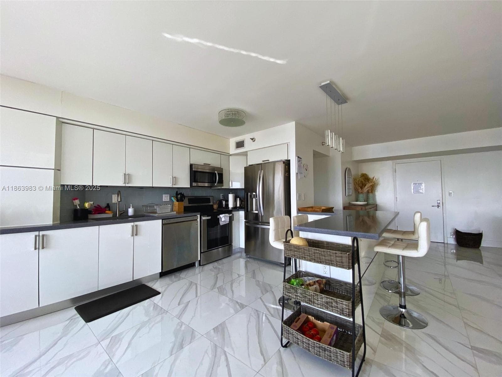 3530 Mystic Pointe Dr # 3014, Aventura, FL 33180 — zdjęcie 4