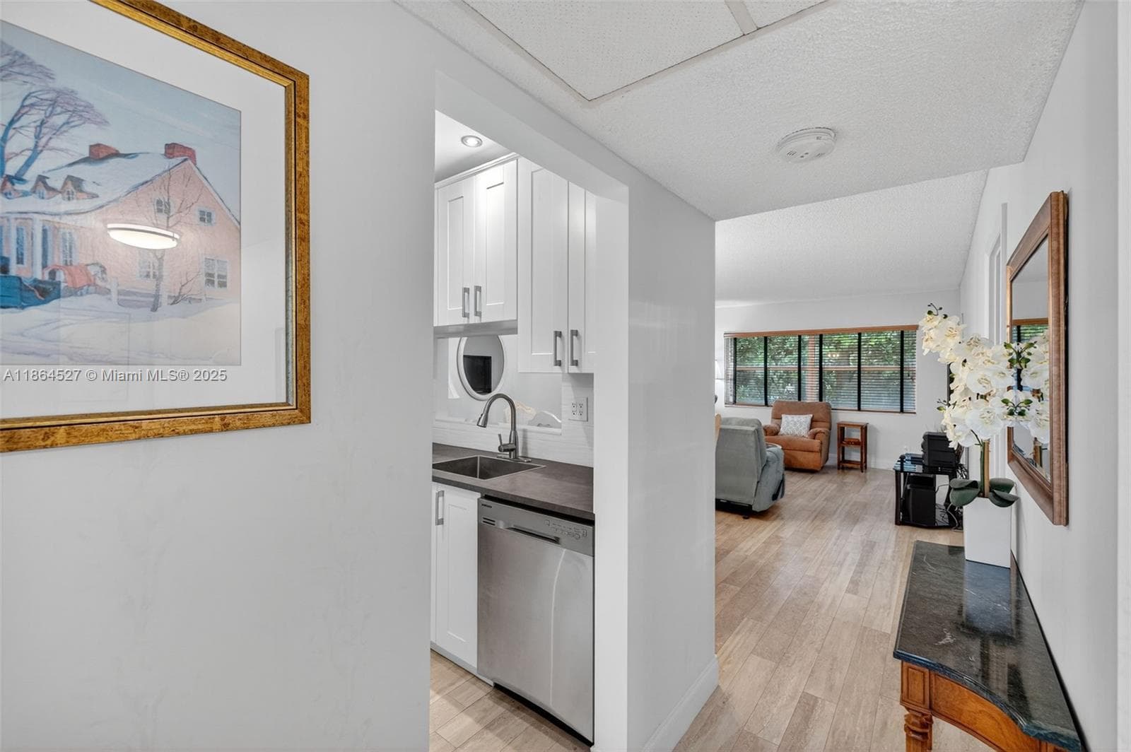 5001 NW 34th St # 304, Lauderdale Lakes, FL 33319 — zdjęcie 4