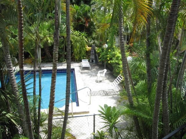 645 NE 77th St # 6, Miami, FL 33138