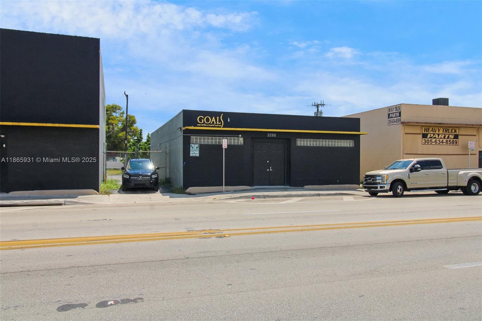 3270 NW 36th St, Miami, FL 33142 — zdjęcie 5