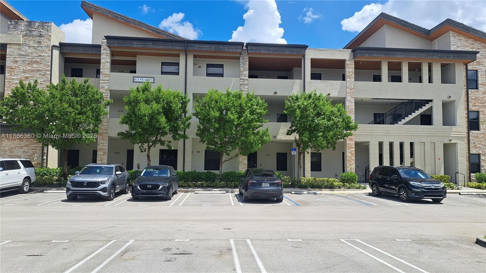 8175 NW 104th Ave # 35, Doral, FL 33178 — zdjęcie 2