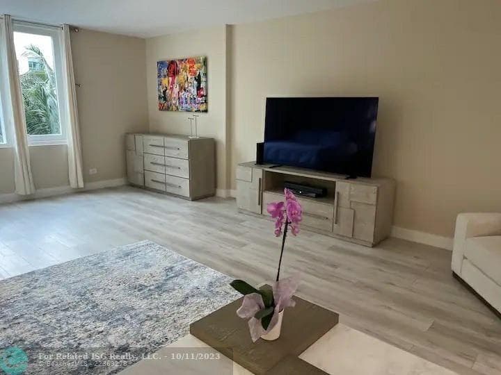 2301 Collins Avenue # 327, Miami Beach, FL 33139 — zdjęcie 4