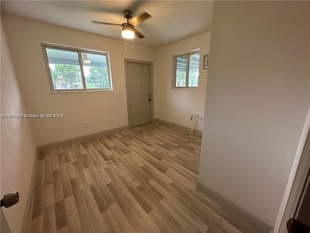 1255 NE 110th Ter, Miami, FL 33161 — zdjęcie 4