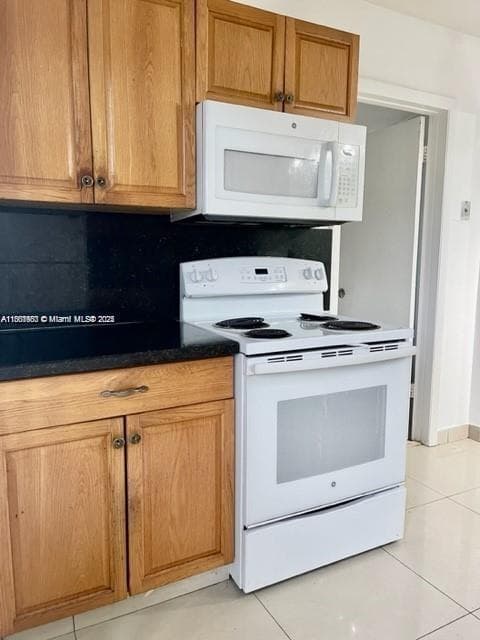 310 SW 10th Ter, Hallandale Beach, FL 33009 — zdjęcie 3