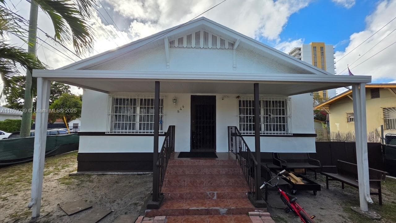 844 SW 8th Ct, Miami, FL 33130 — zdjęcie 2