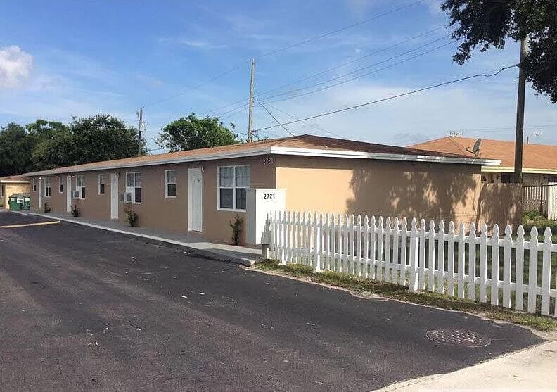 2721 Avenue S # A1, Riviera Beach, FL 33404 — zdjęcie 2