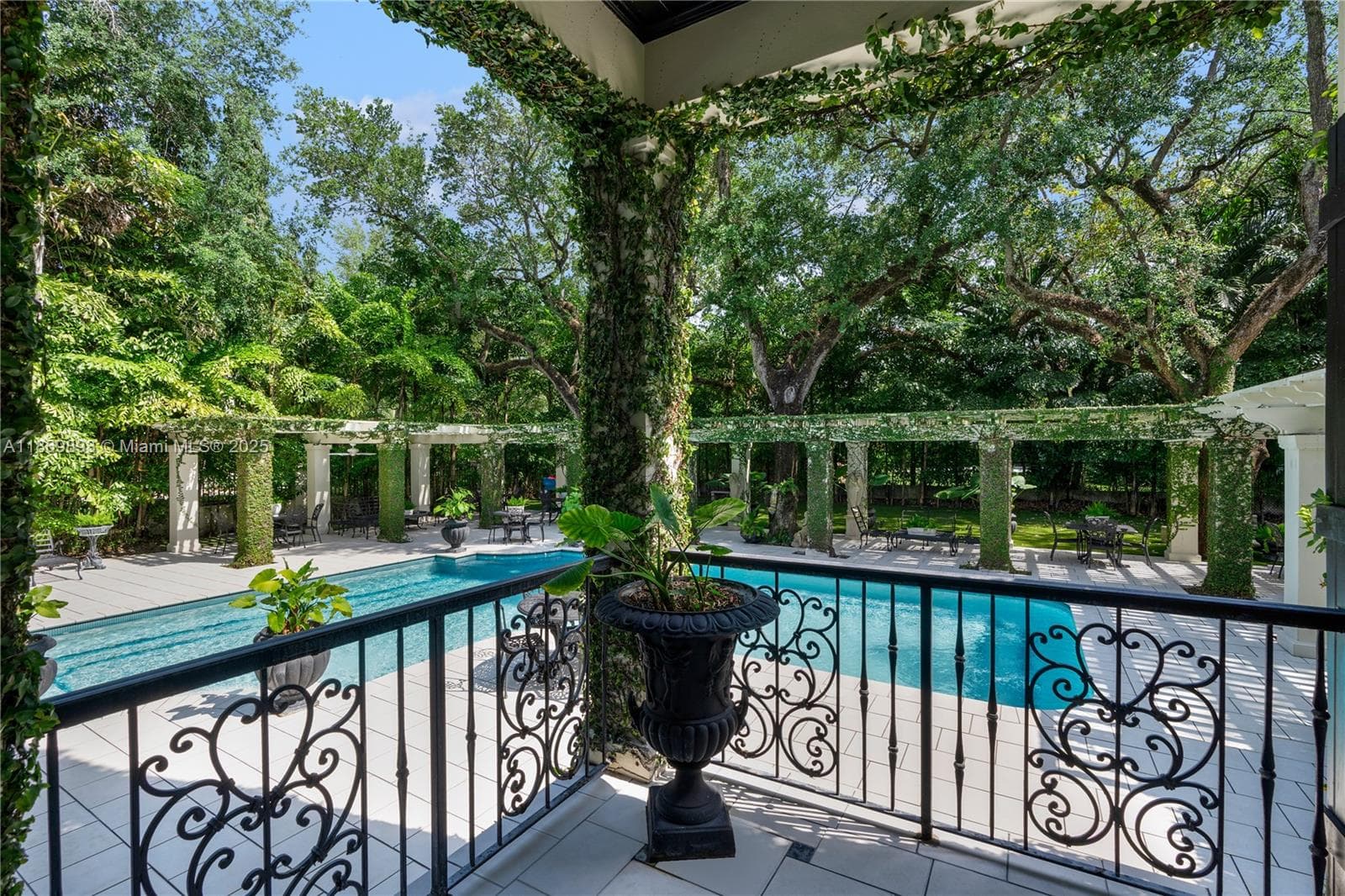 612 Sunset Dr, Coral Gables, FL 33143 — zdjęcie 4