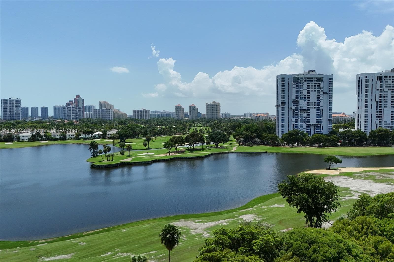 3675 N Country Club Dr # 204, Aventura, FL 33180 — zdjęcie 4