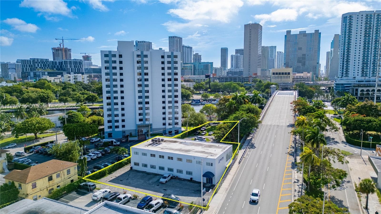 529 W Flagler St, Miami, FL 33130
