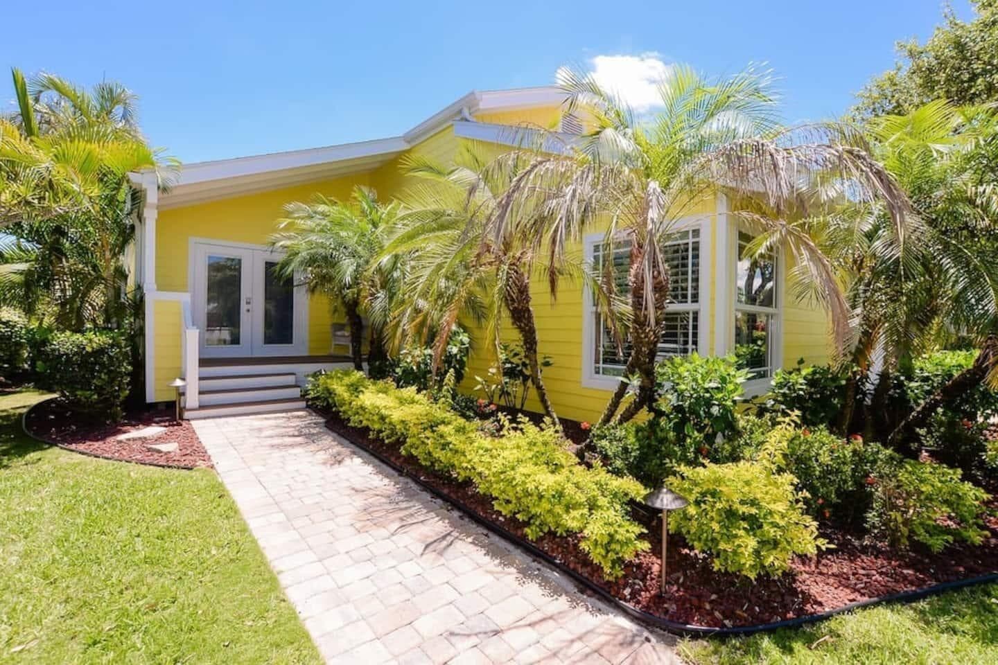 4031 NE Breakwater Drive, Jensen Beach, FL 34957 — zdjęcie 2