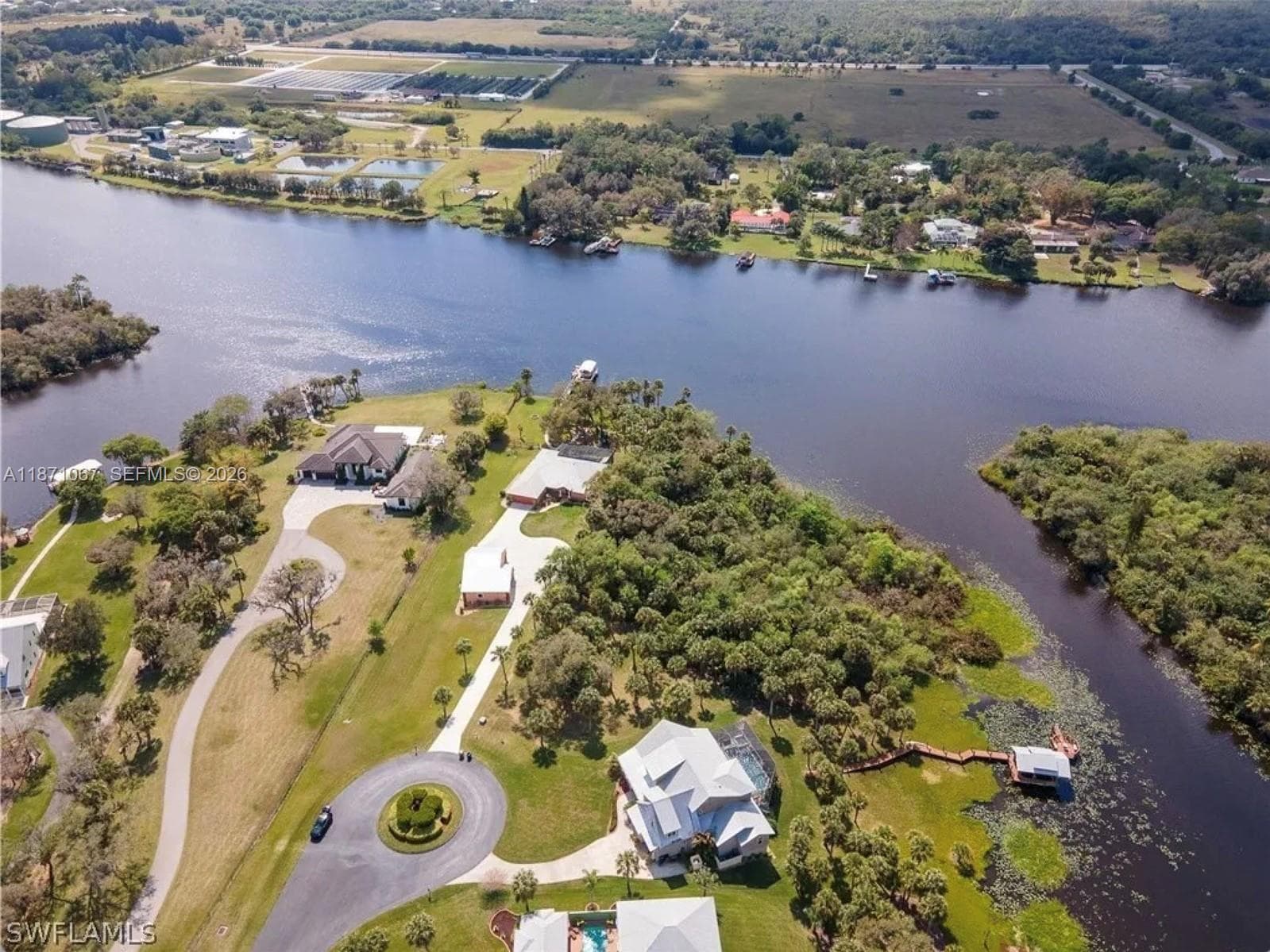 18011 Riverchase Ct, Other City - In The State Of Florida, FL 33920 — zdjęcie 5
