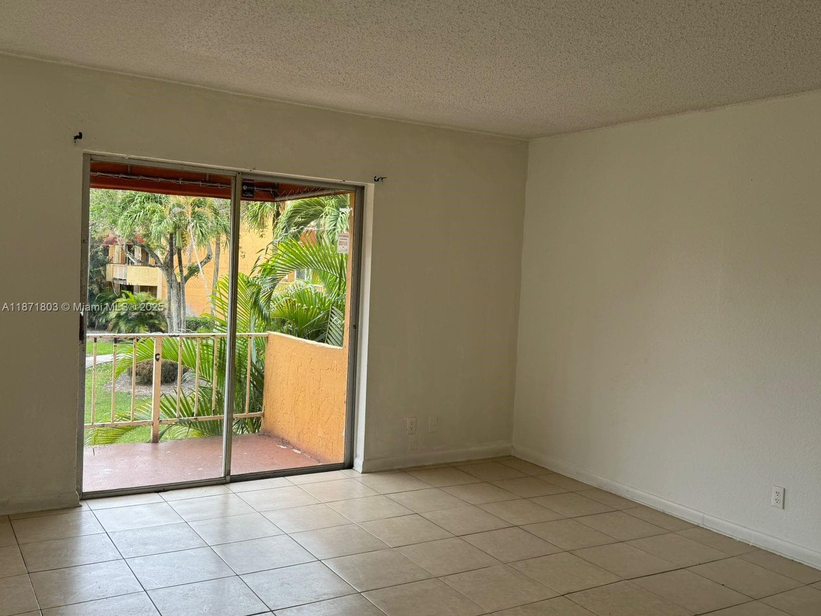 17901 NW 68th Ave # T203, Hialeah, FL 33015 — zdjęcie 2
